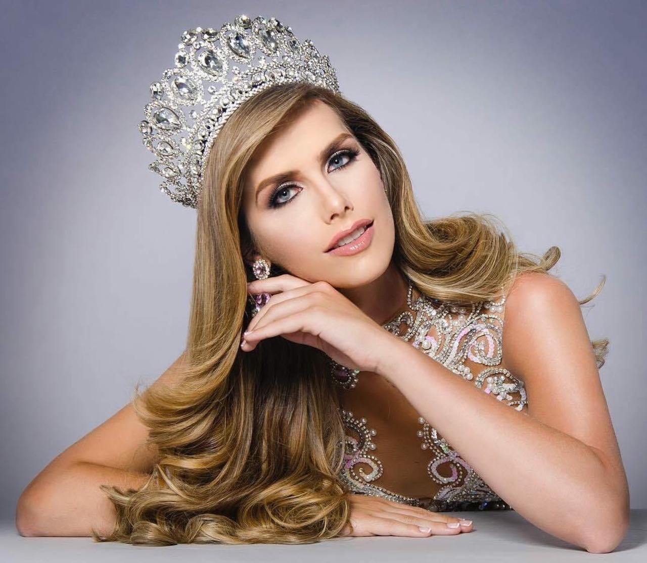 Belleza transexual. Ángela Ponce, quien ganó Miss España, competirá por la corona de Miss Universo. (ARCHIVO)