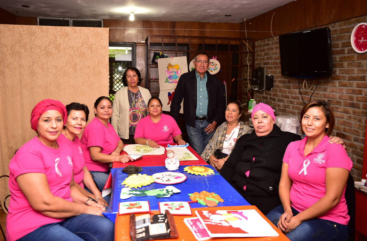 Asociación. Amanecer Rosa es una asociación en Lerdo para apoyar a mujeres con cáncer. (ÉRICK SOTOMAYOR) 