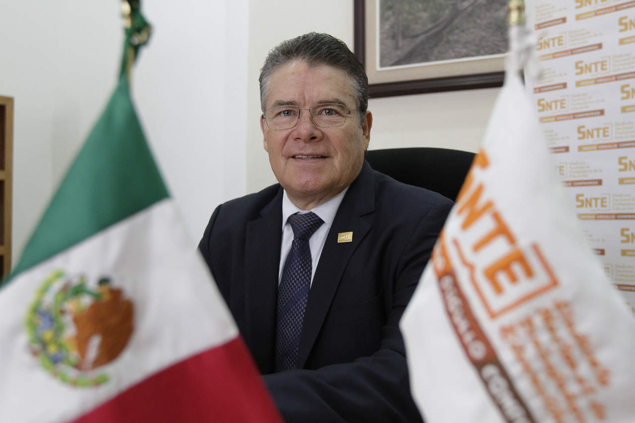 Juan Díaz de la Torre, líder del Sindicato Nacional de Trabajadores de la Educación (SNTE). (ARCHIVO)