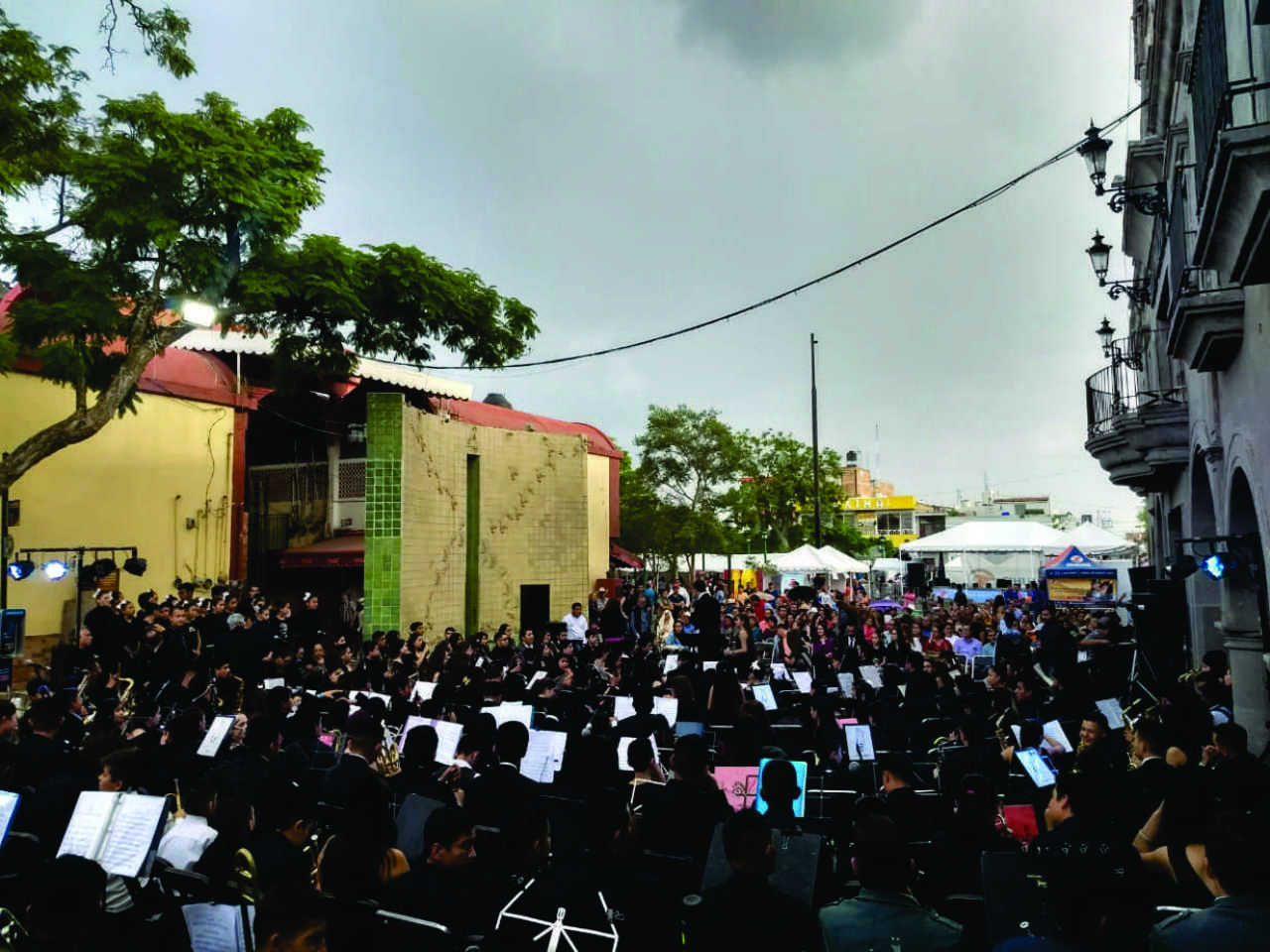 Unidos. Los niños de la Casa de la Música abren concierto en Tonalá, Jalisco. (CORTESÍA)
