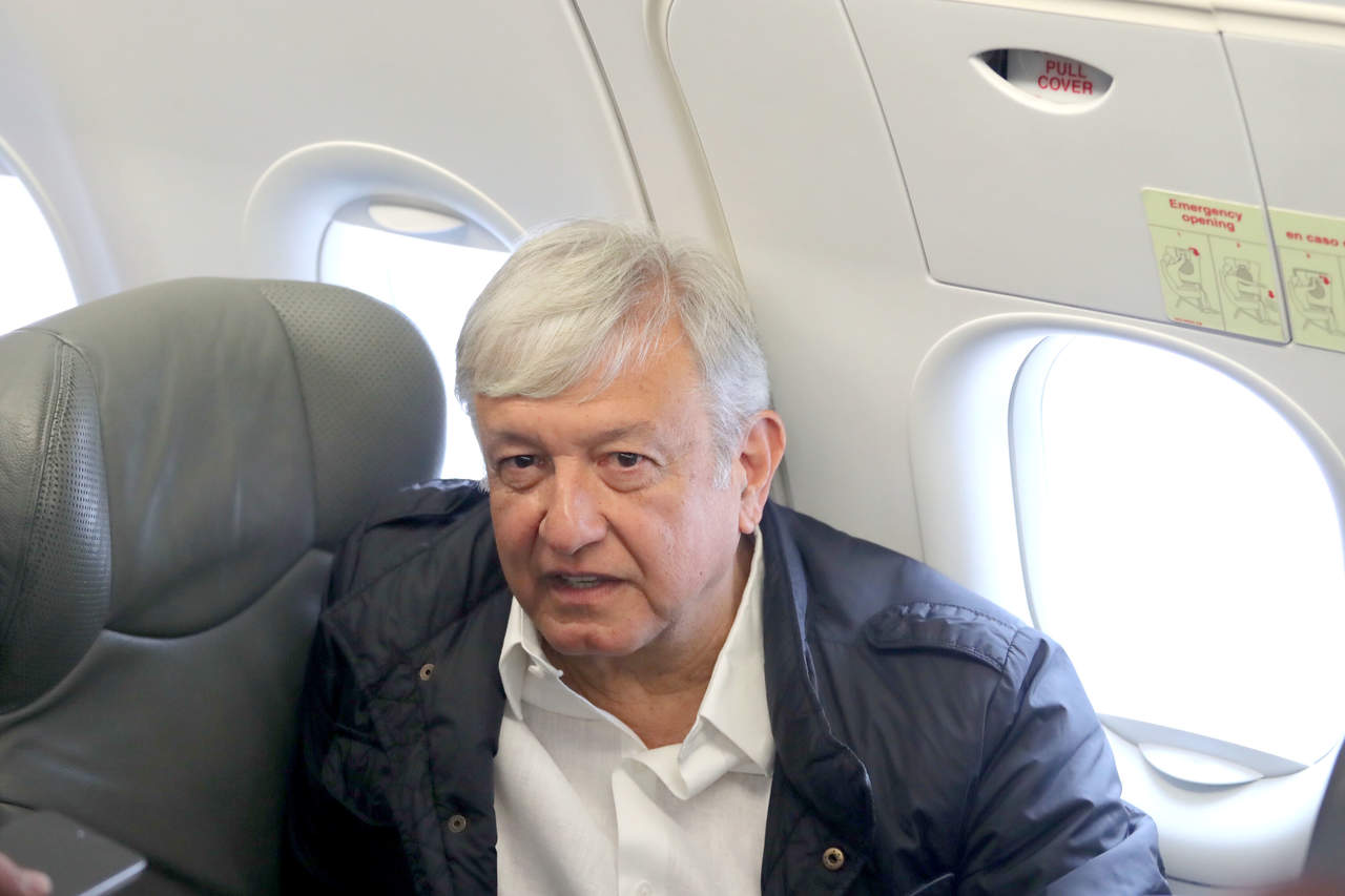 López Obrador arribará cerca de la 13:30 horas a la Expo Guadalajara, donde se han discutido temas como el crecimiento decepcionante de México y las necesidades de la economía, así como retos en infraestructura y el efecto multiplicador de la industria aeroespacial. (ARCHIVO)