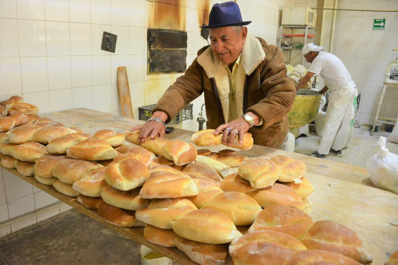 Más costo. Ante el alza en el precio de los energéticos, la industria panificadora decidió realizar un incremento en el precio del pan a partir del tres de noviembre. (ARCHIVO)