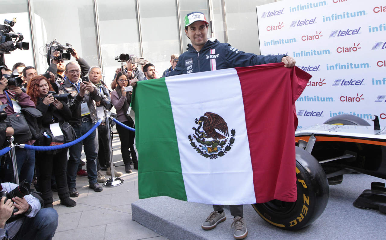 Para 'Checo', el Gran Premio de México también va más que el dinero.