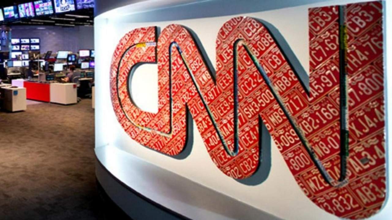 'Hay una total y completa falta de comprensión en la Casa Blanca sobre la gravedad de sus continuos ataques a los medios', dijo Zucker en un mensaje lanzado a través de una de las cuentas de la CNN en Twitter. (ESPECIAL)
