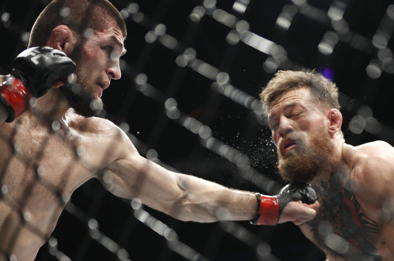 Ambos peleadores se vieron involucrados en hechos violentos y de agresiones mutuas tras concluir el combate de la UFC 229. (ARCHIVO)
