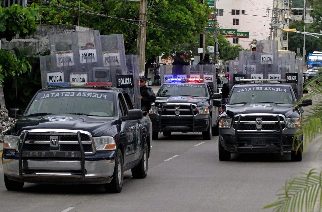 En un comunicado, informó que el gobernador del estado, Héctor Astudillo Flores, encabezó la reunión donde se determinó que el próximo martes aumentarán las acciones de seguridad en Acapulco. (ARCHIVO)