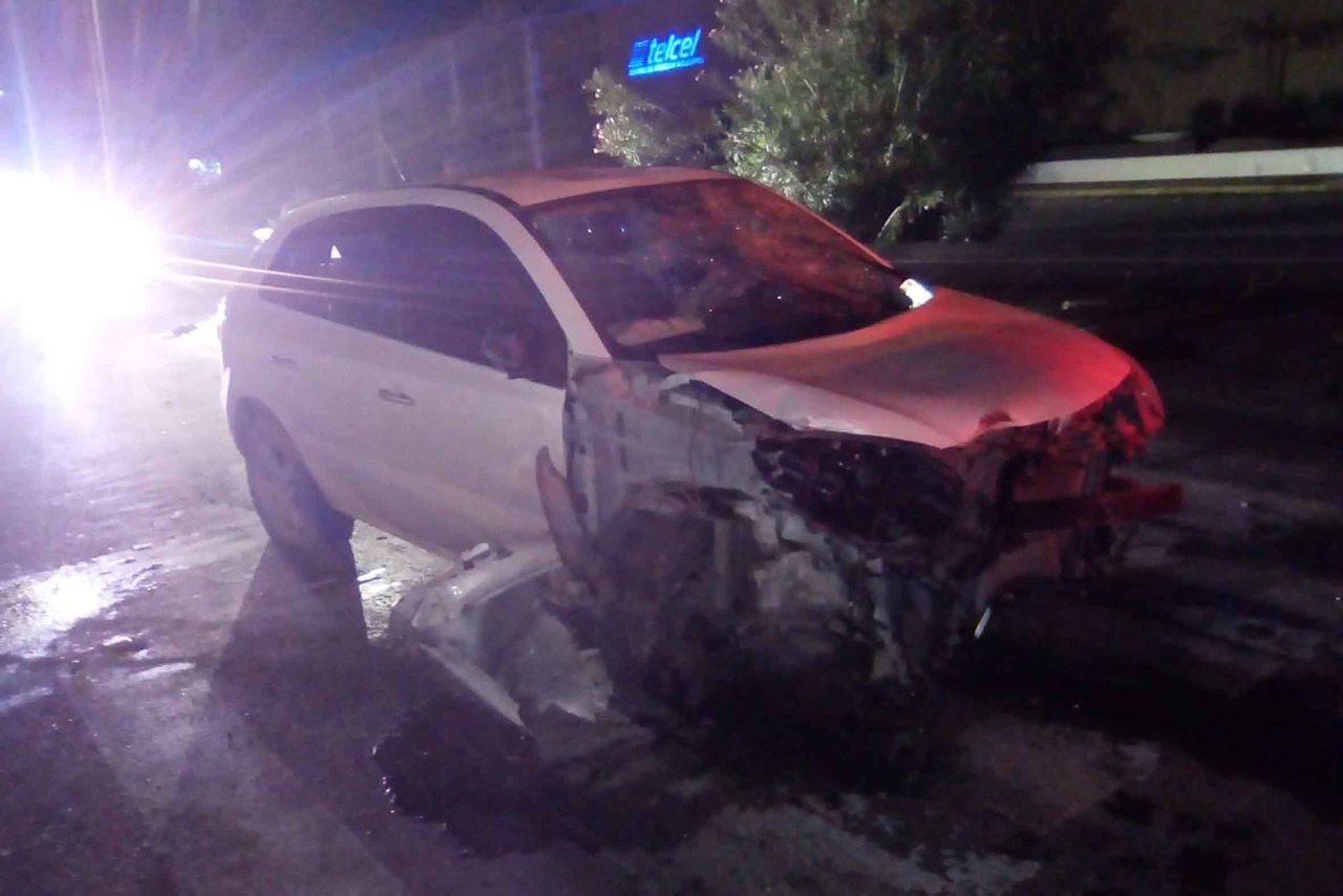 Percance. Tras una discusión, una pareja protagonizó un accidente vial en la zona Centro de la ciudad de Torreón.