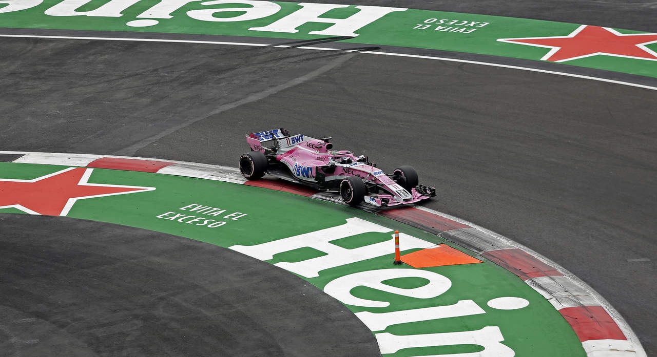 Sergio Pérez marchaba octavo lugar del Gran Premio de México hasta su abandono en la vuelta 40. (ARCHIVO)