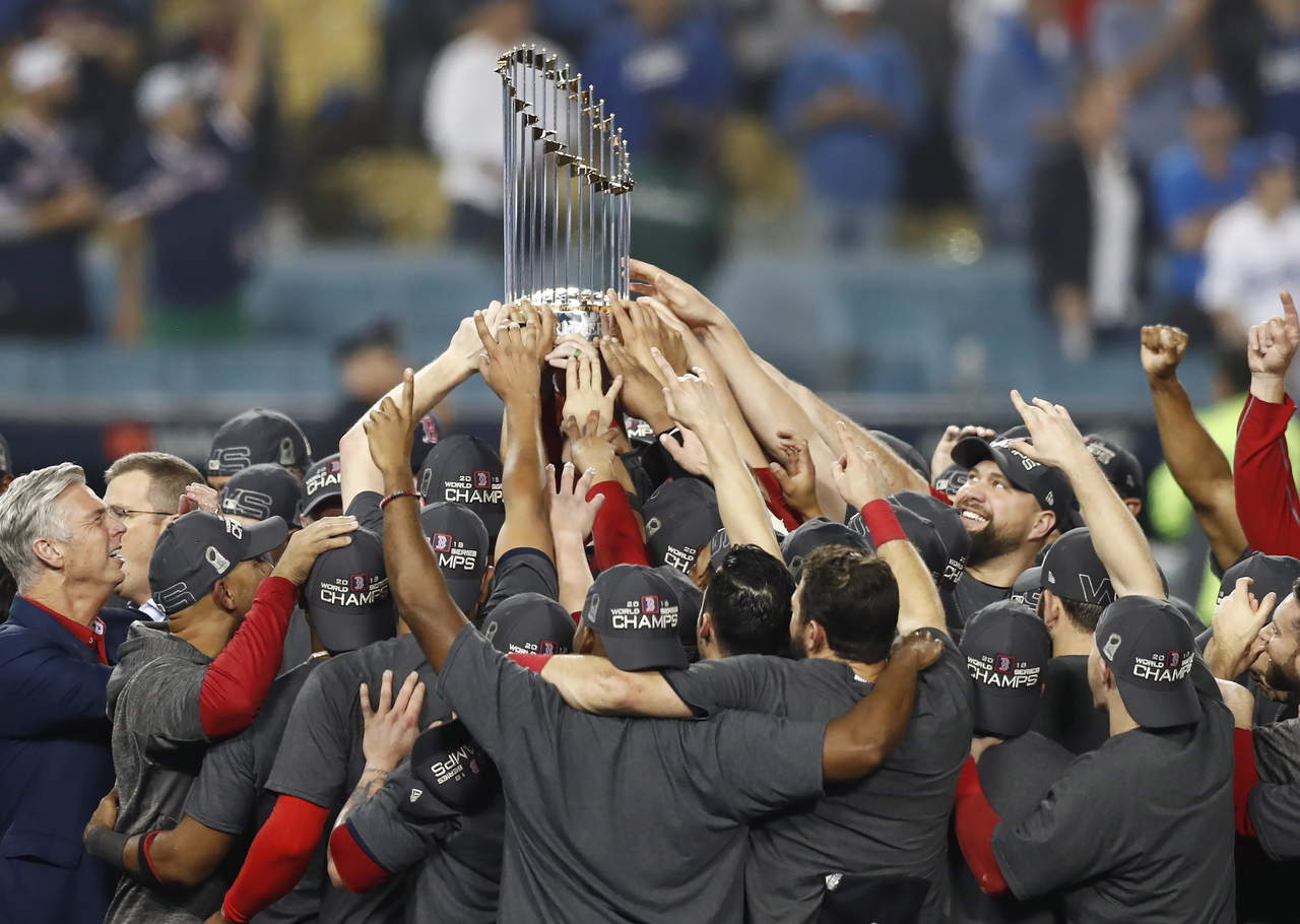 Dinastía 'Red Sox'; Boston gana la Serie Mundial