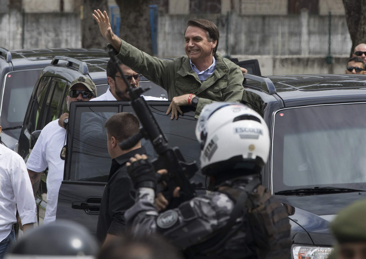 Bolsonaro promete defender la Constitución brasileña