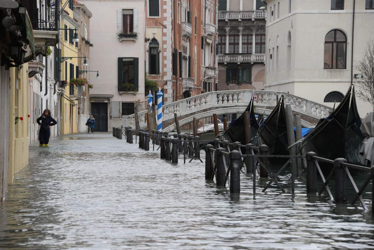 Venecia tiene inundaciones a menudo causadas por los fuertes vientos que envían agua desde la laguna. (EFE)