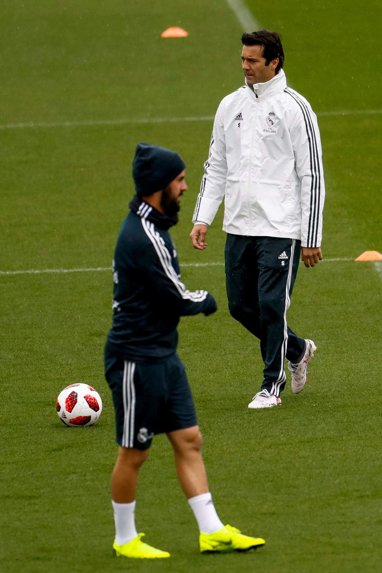 Santiago Solari dirigió su primer entrenamiento como técnico interino al frente del Real Madrid.