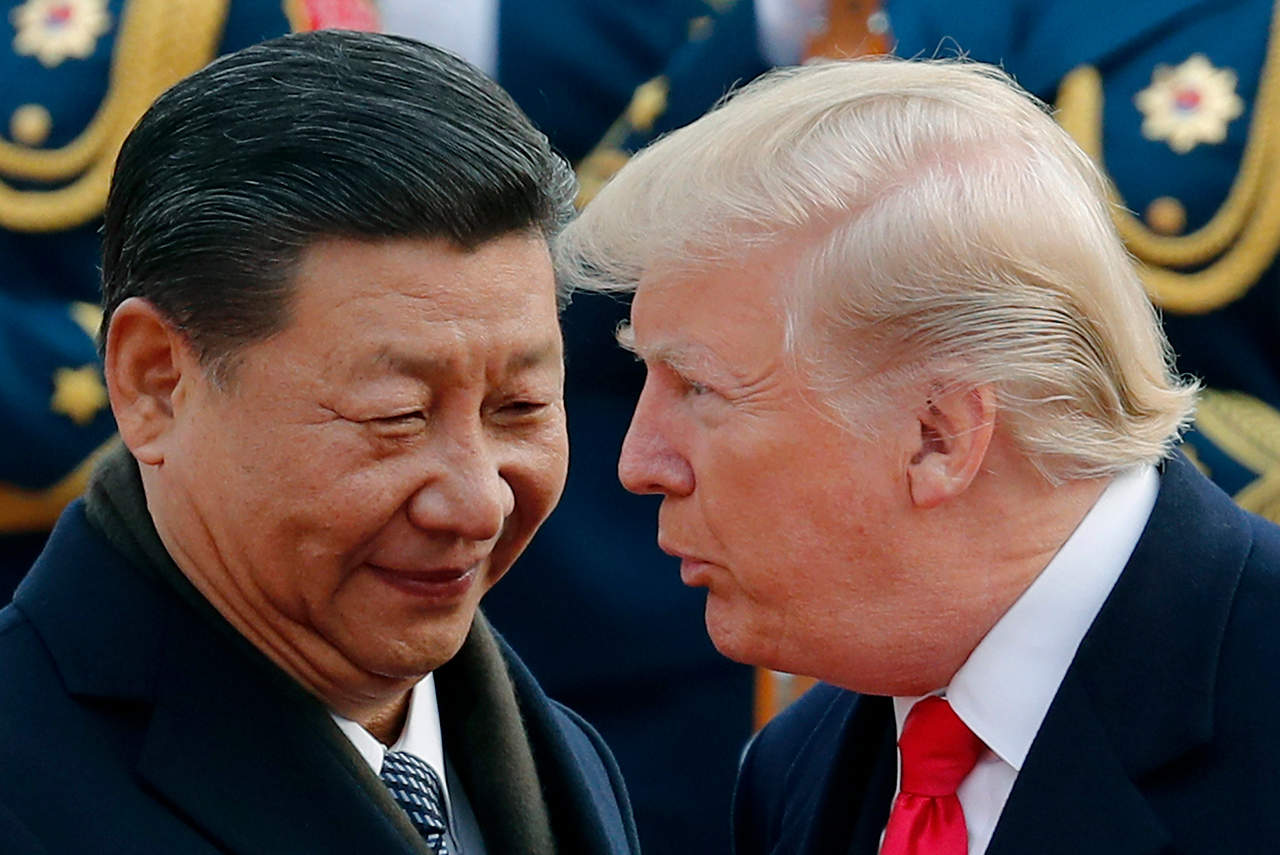 'Acabo de tener una larga y muy buena conversación con el presidente Xi Jinping de China', informó Trump en su cuenta de Twitter. (ARCHIVO)