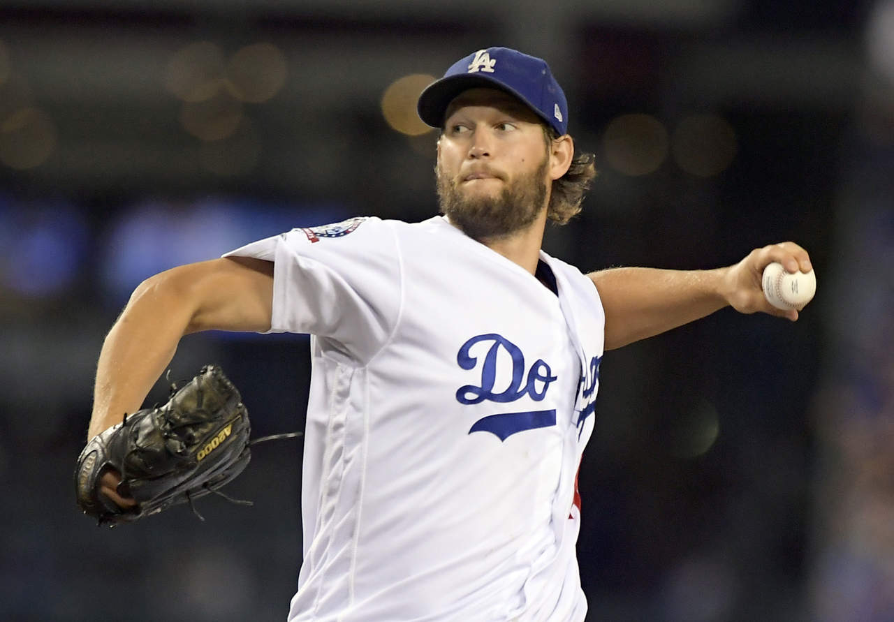 Las partes alcanzaron el acuerdo el viernes, poco antes del plazo para que Kershaw se saliera de su previo contrato, de 215 millones y siete año. A ese contrato le quedaban dos temporadas adicionales, con un valor total de 65 millones. (AP)