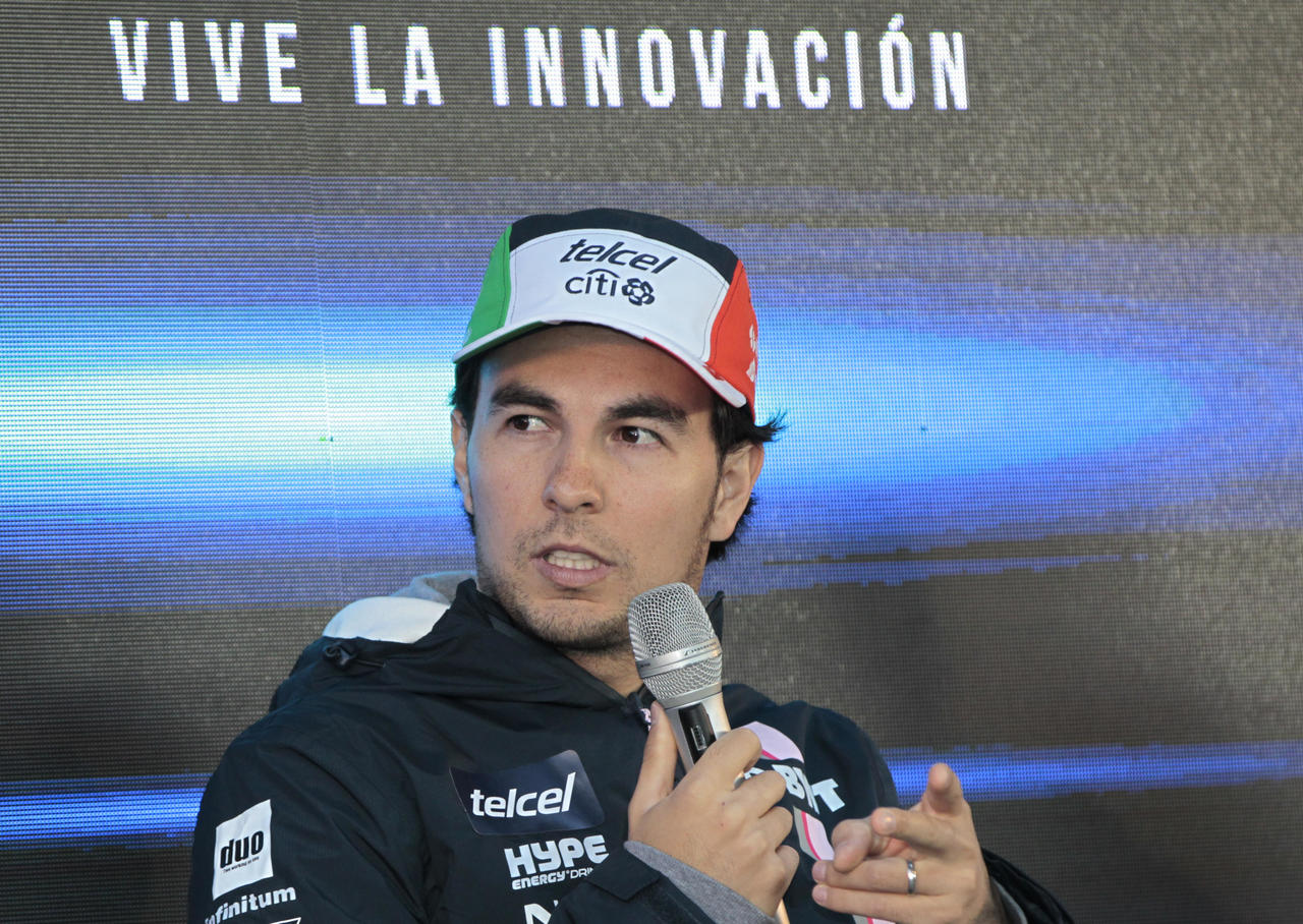Sergio Pérez alabó las cualidades de Lewis Hamilton.