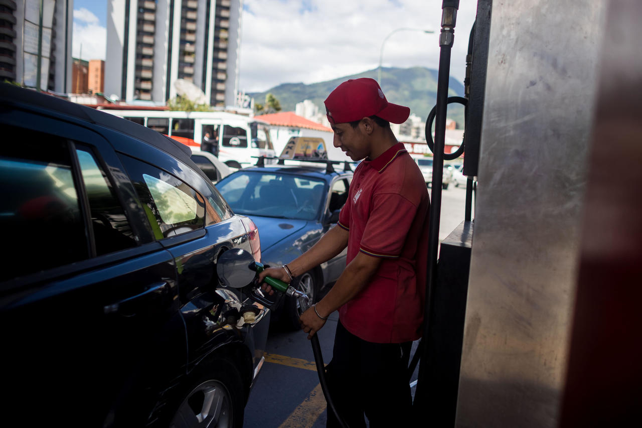 Gasolina. Ahora Venezuela enfrenta escasez de lo que es principal productor, de combustible.