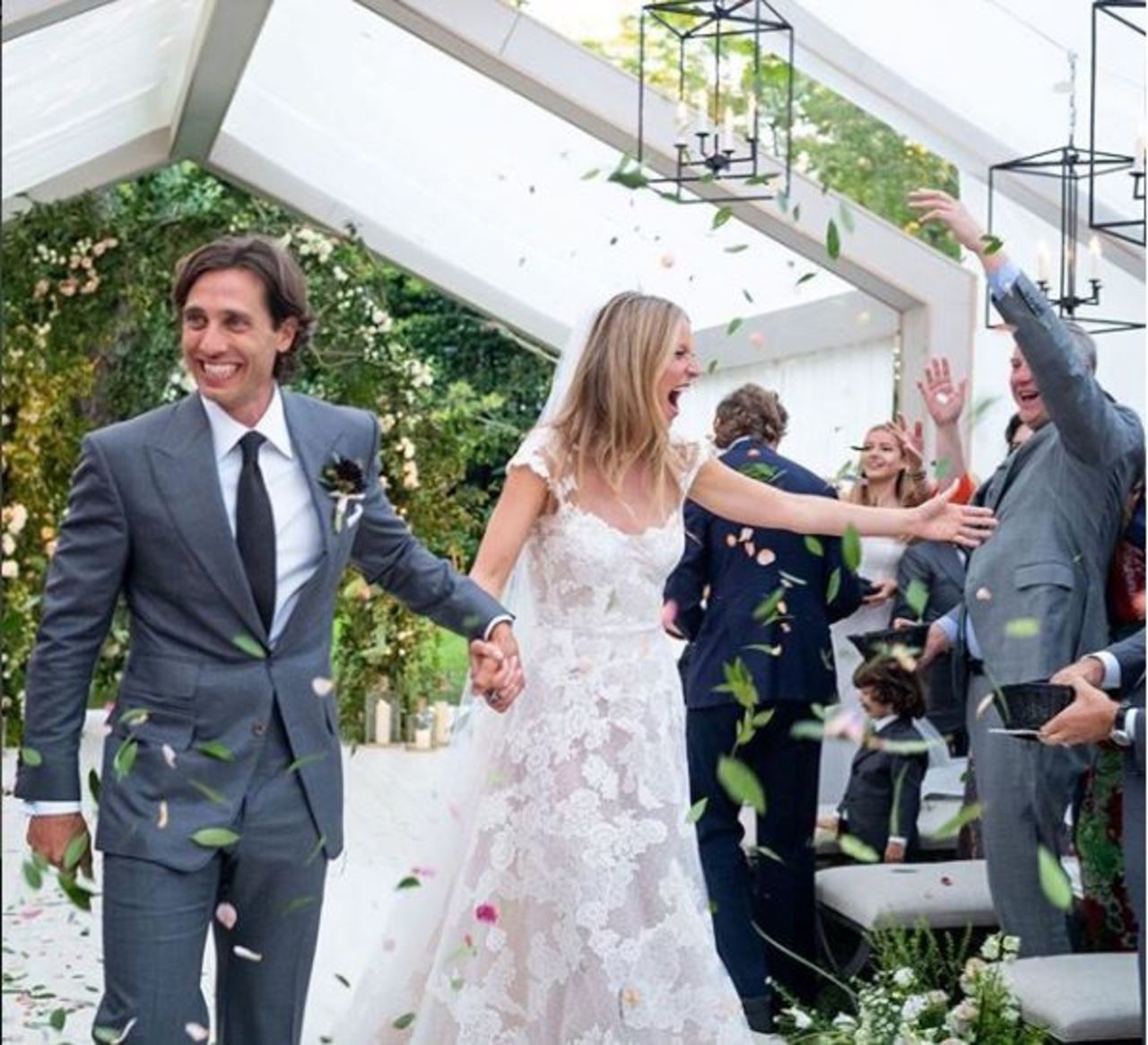 Matrimonio. La actriz Gwyneth Paltrow se casó a finales de septiembre con Brad Falchuk. (ESPECIAL)