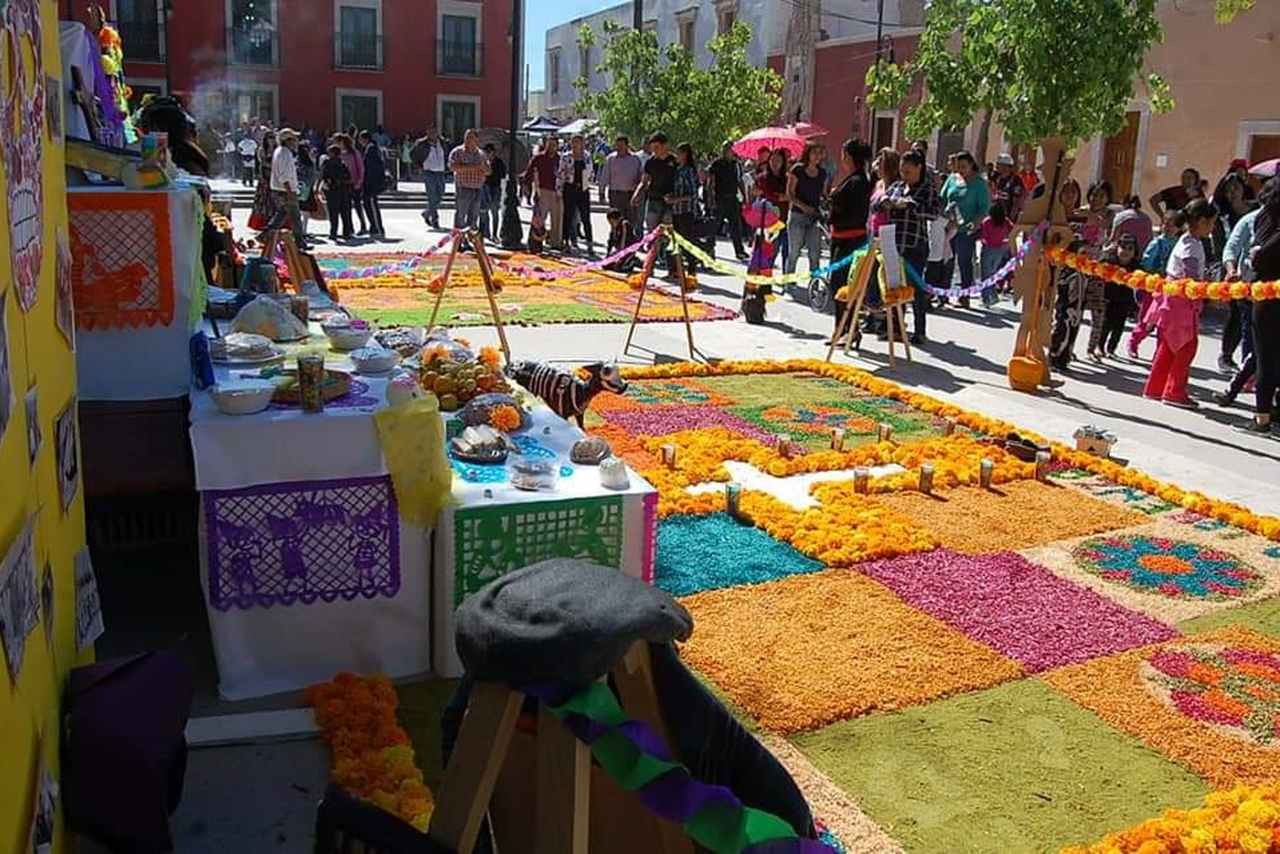 Beneficio. Evento del Día de Muertos en Mapimí, atrajo al doble de turistas y con ello más ventas.