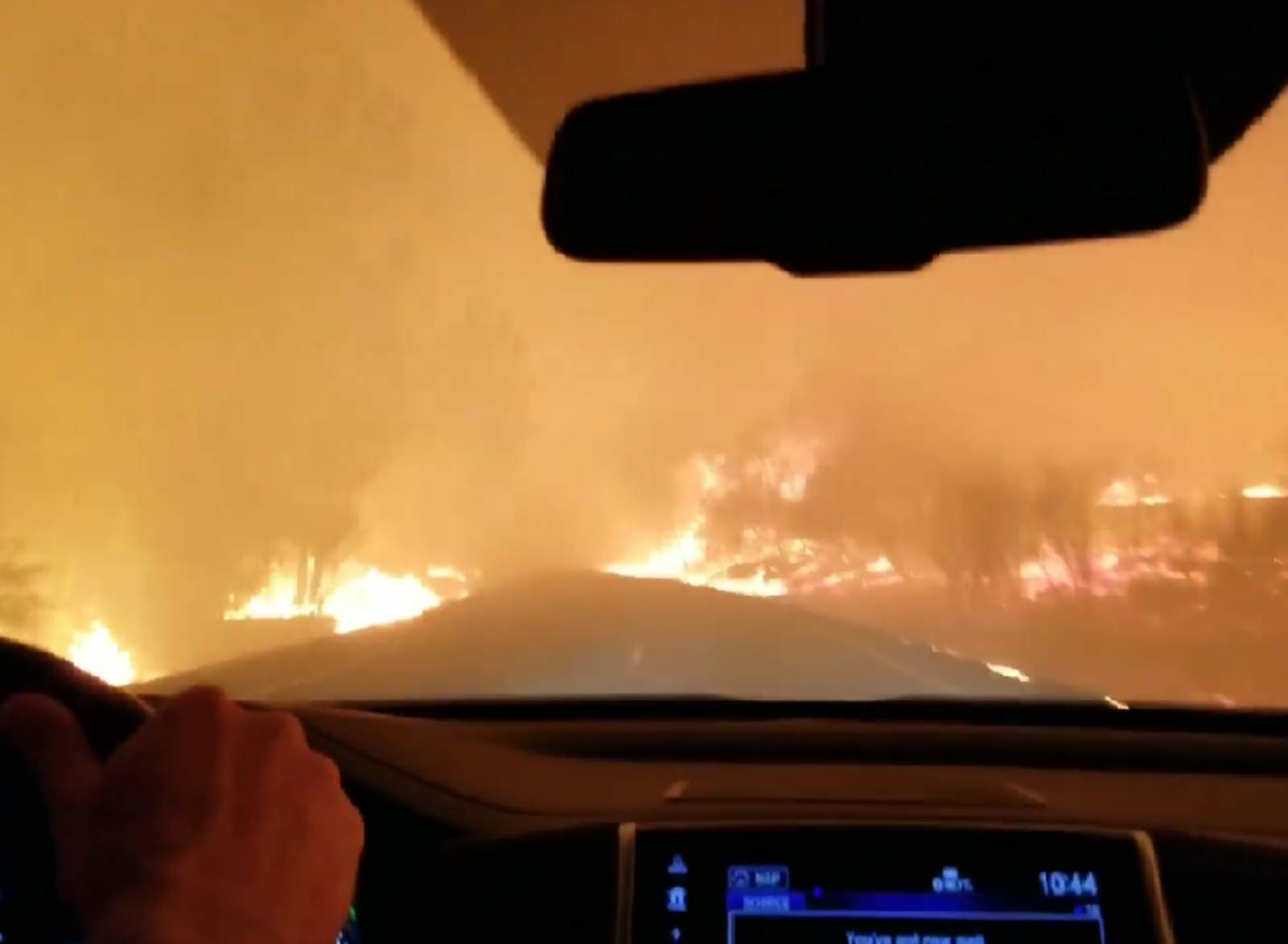 Incendio al norte de California ha provocado evacuaciones. (INTERNET)