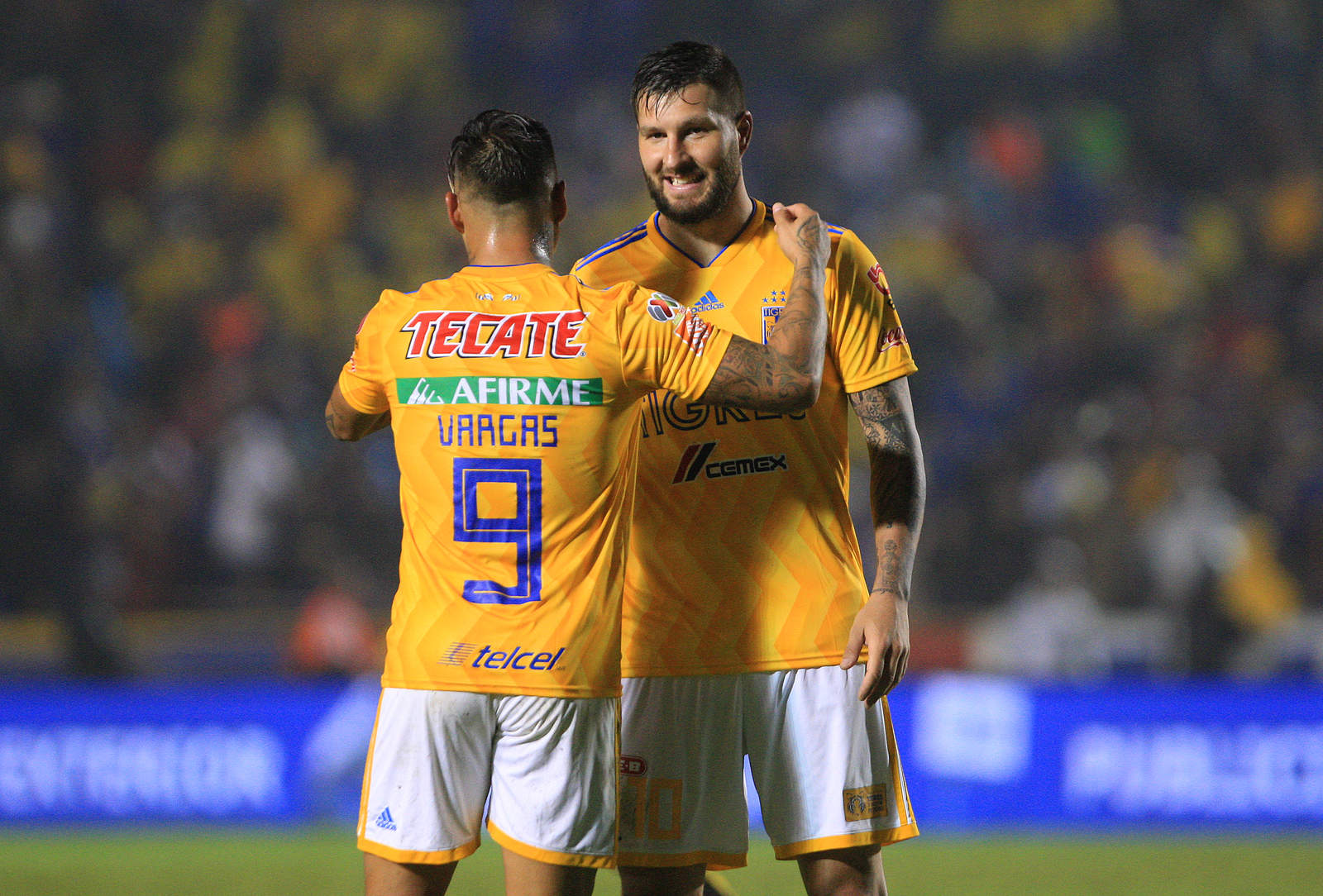 André-Pierre Gignac y Eduardo Vargas se despacharon en el partido ante Puebla en el Estadio Universitario. (Jam Media)