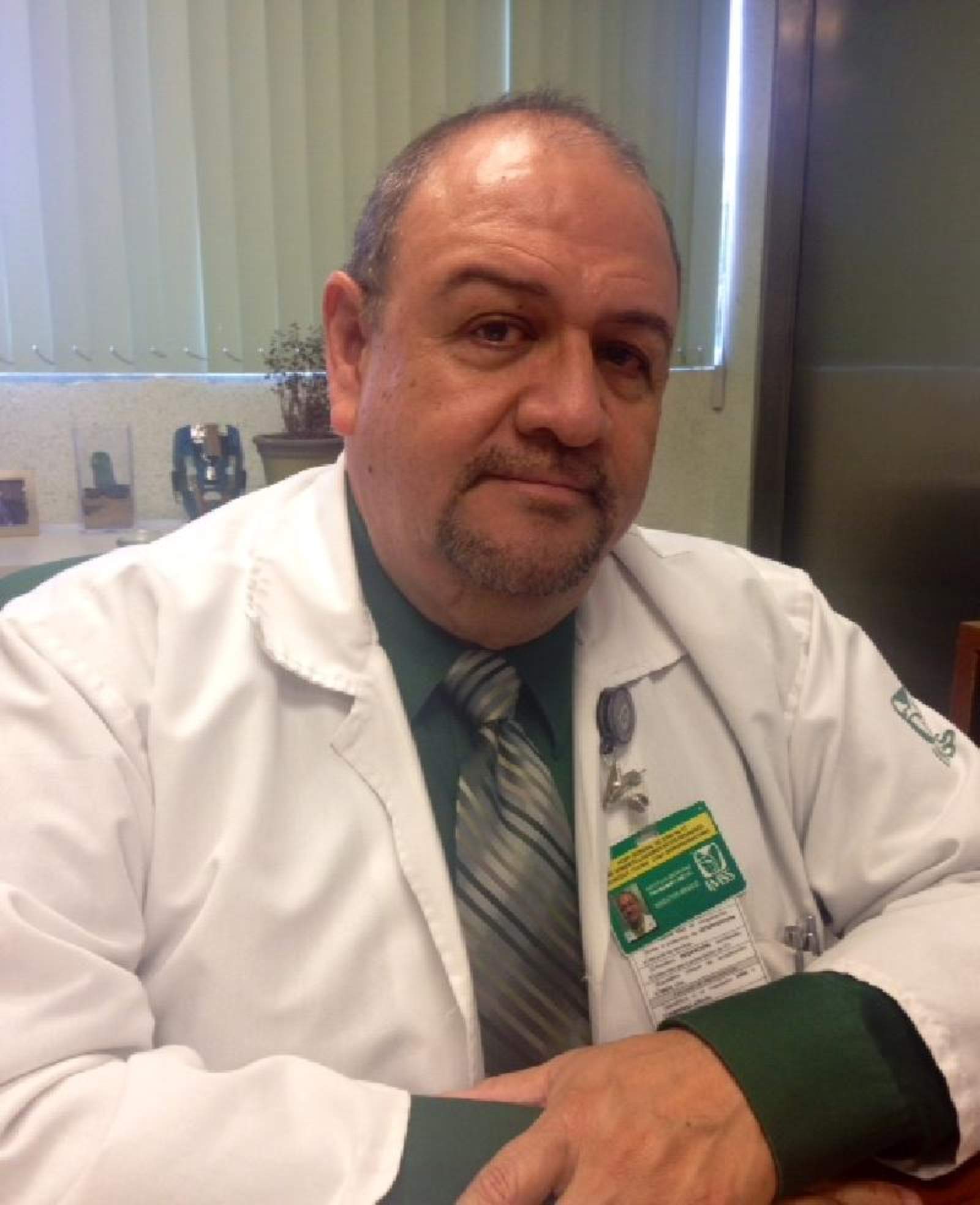 Roberto Longino Reyes Benavides, director médico del citado hospital, puntualizó que hasta el momento continúan sin cubrirse un total de nueve plazas de medicina interna, así como cinco de urgencias médico quirúrgicas.  (EL SIGLO COAHUILA) 

