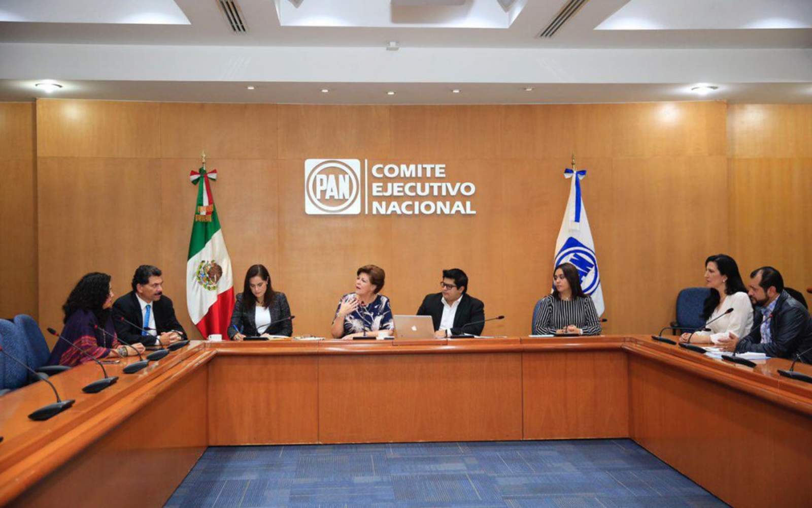 Comisión electoral de Acción Nacional da seguimiento a jornada interna. (ESPECIAL)
