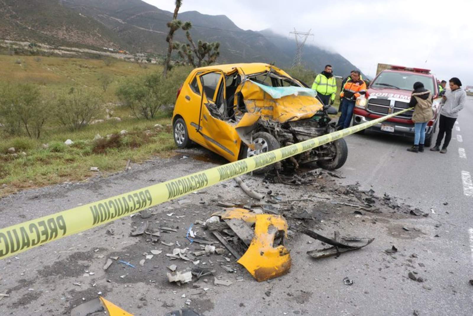 El fatal percance se registró alrededor de las 10:00 horas, a la altura del kilómetro 30 de la carretera Monterrey-Saltillo, a la altura del municipio de Ramos Arizpe. (EL SIGLO DE TORREÓN) 

