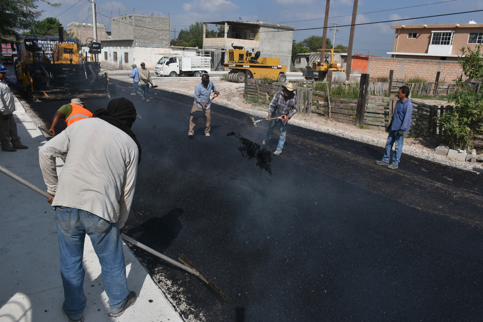 Obras. Los trabajos en el ejido Las Huertas iniciaron el pasado mes de octubre. (EL SIGLO DE TORREÓN)