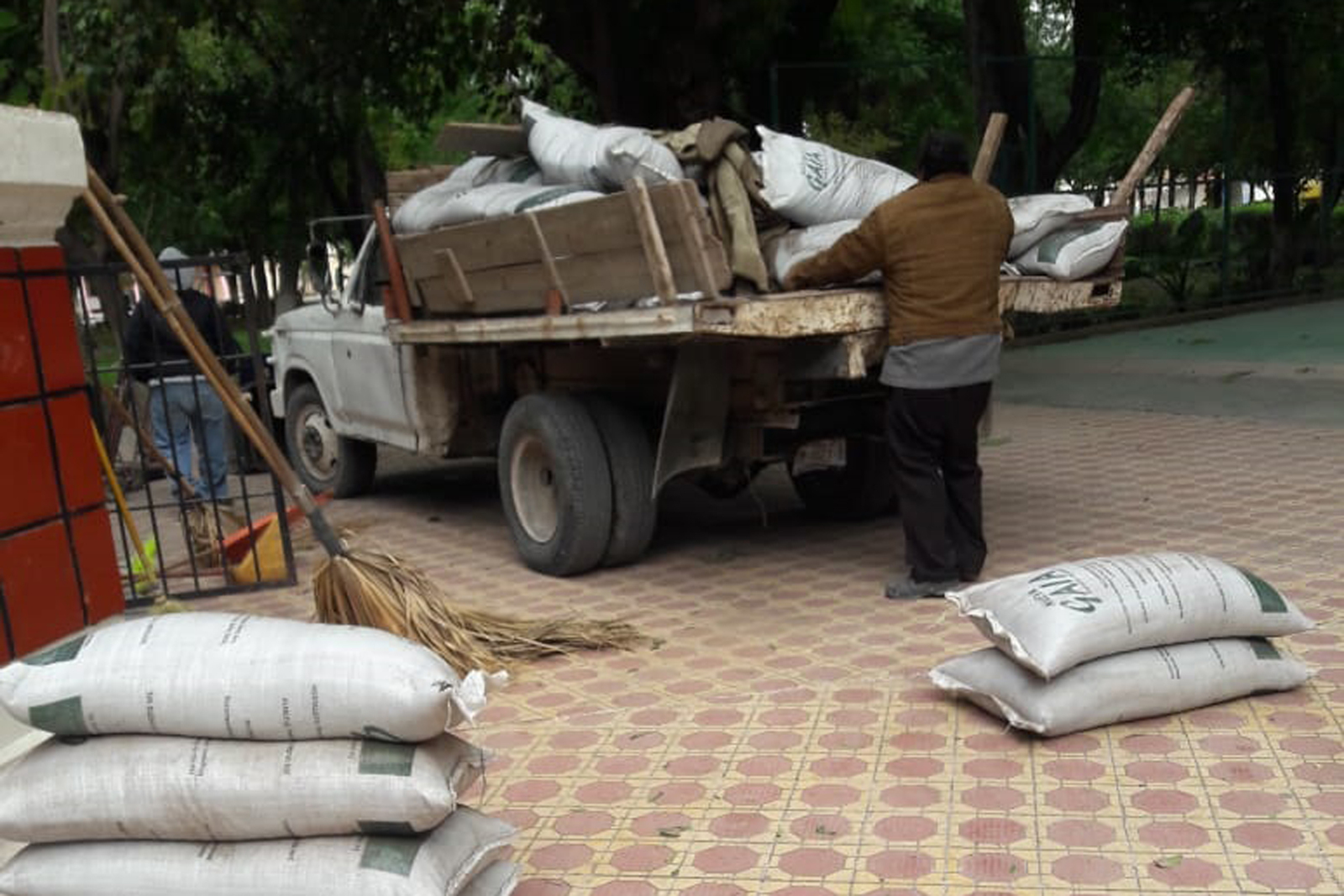 Fertilizante. Son cuatro mil kilos de fertilizante los que fueron entregados al Municipio de Lerdo por un empresario local.