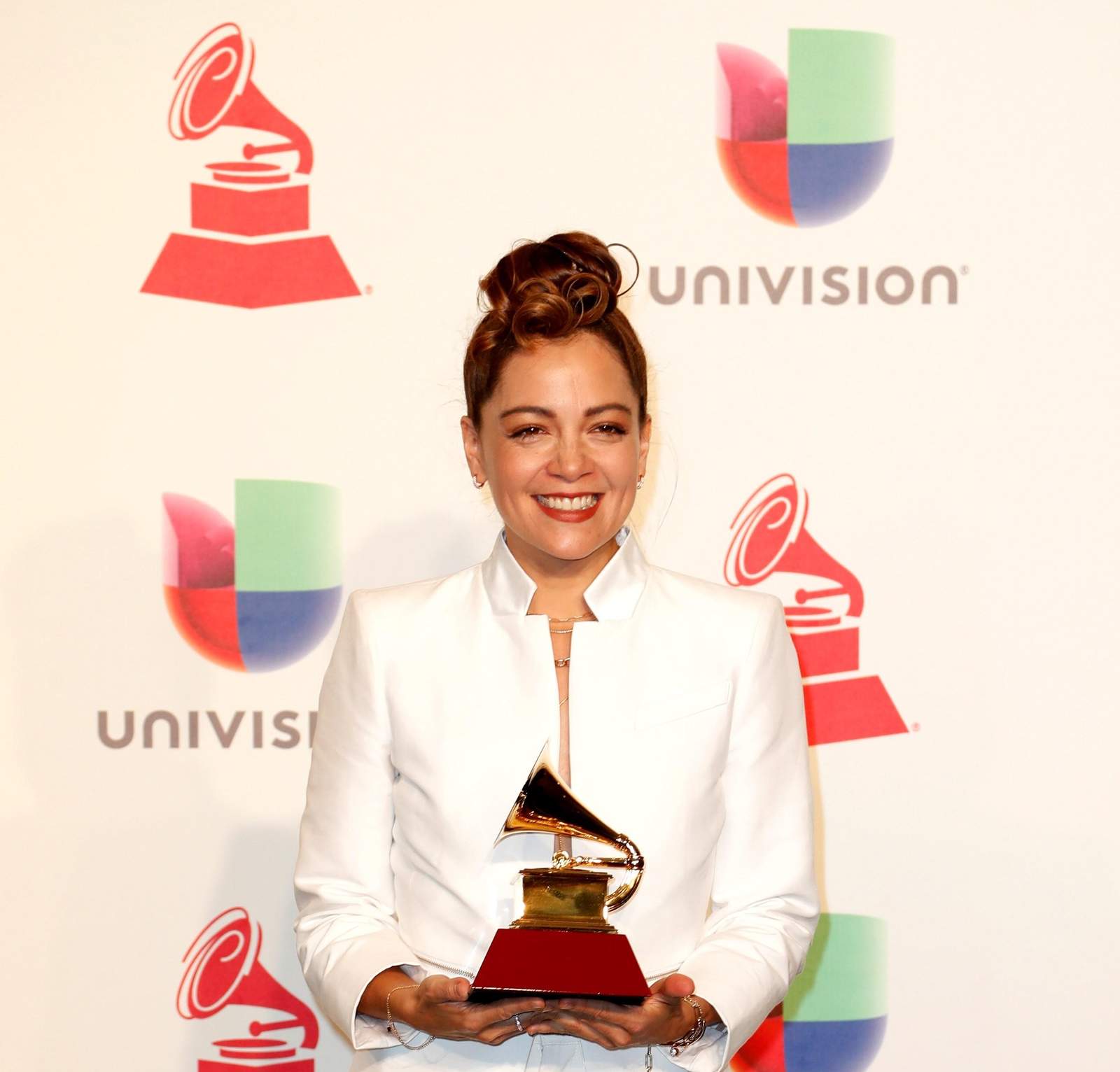 Se viraliza reacción de Natalia Lafourcade ante Grammy de Maluma