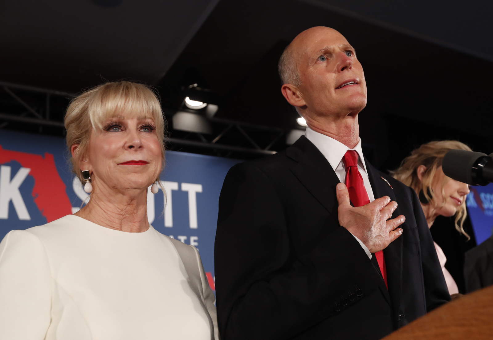 Recuento. El gobernador republicano Rick Scott ganó el Senado por Florida sobre el actual senador demócrata Bill Nelson.