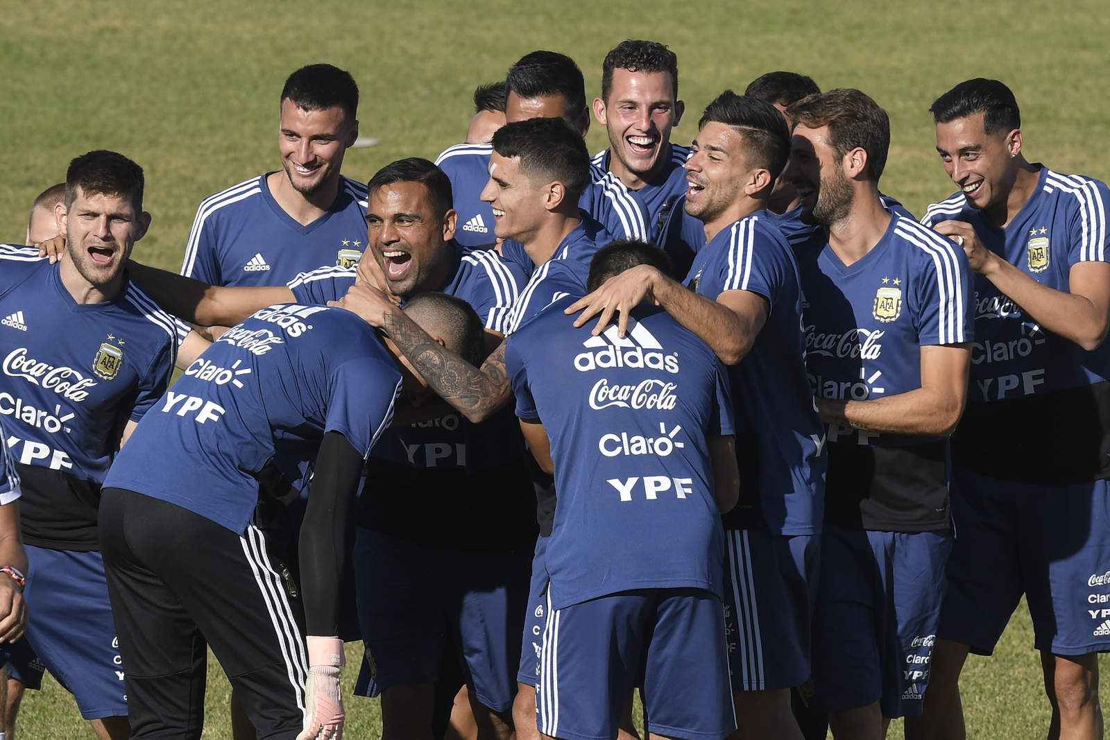 Jugadores de Argentina en el entrenamiento previo al segundo amistoso ante México. (Jam Media)