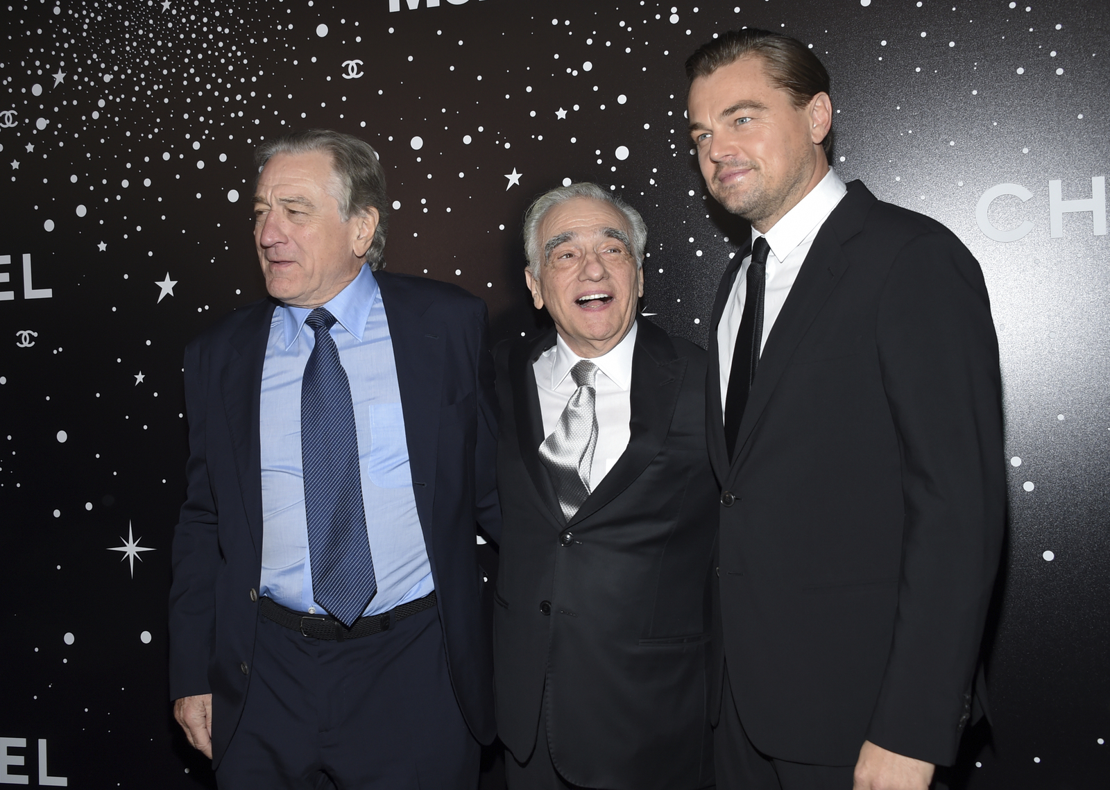 Ceremonia. Se rindió un tributo al cineasta por sus contribuciones; De Niro y DiCaprio lo acompañaron. (AP)