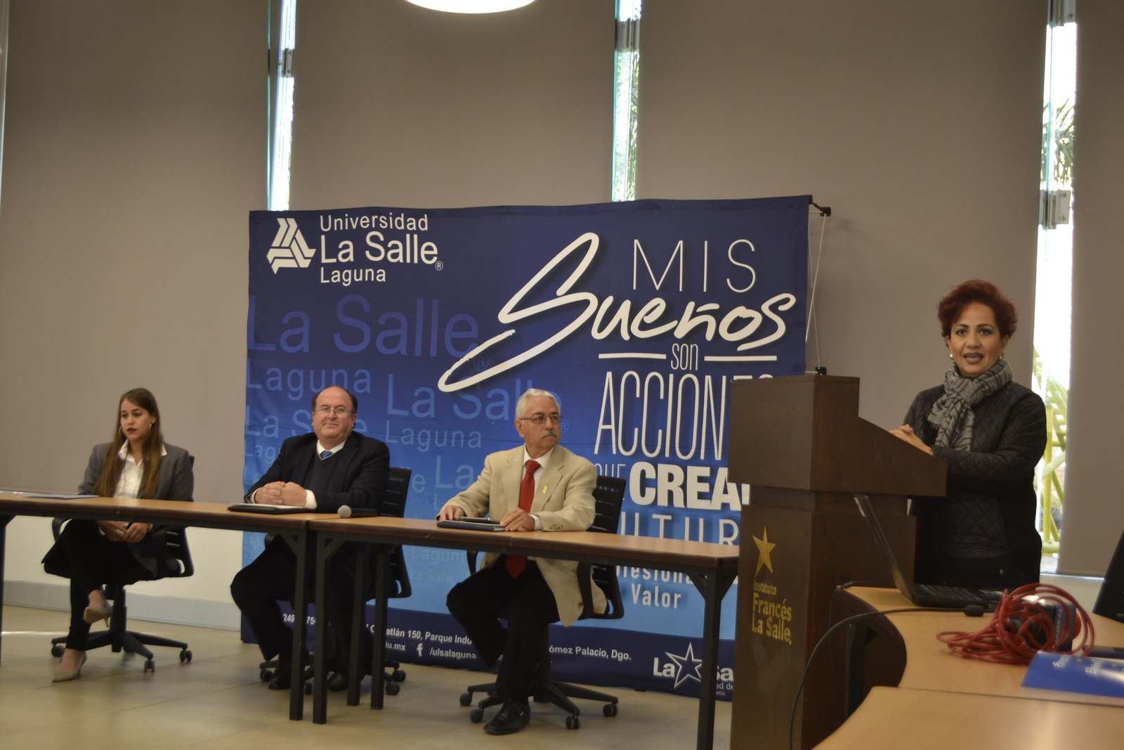 Preparados. Todo listo para la inauguración de la primera etapa del Instituto Francés La Salle, ubicado en Altozano. (CLAUDIA LANDEROS)