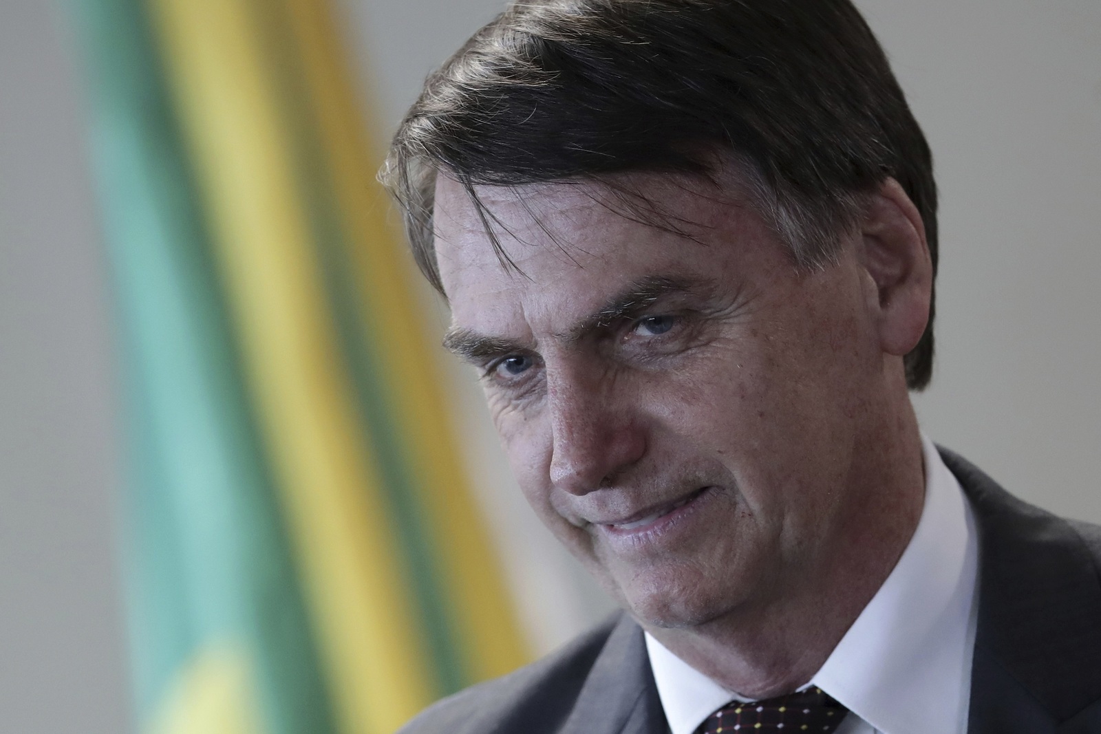 Bolsonaro será operado tras asumir presidencia