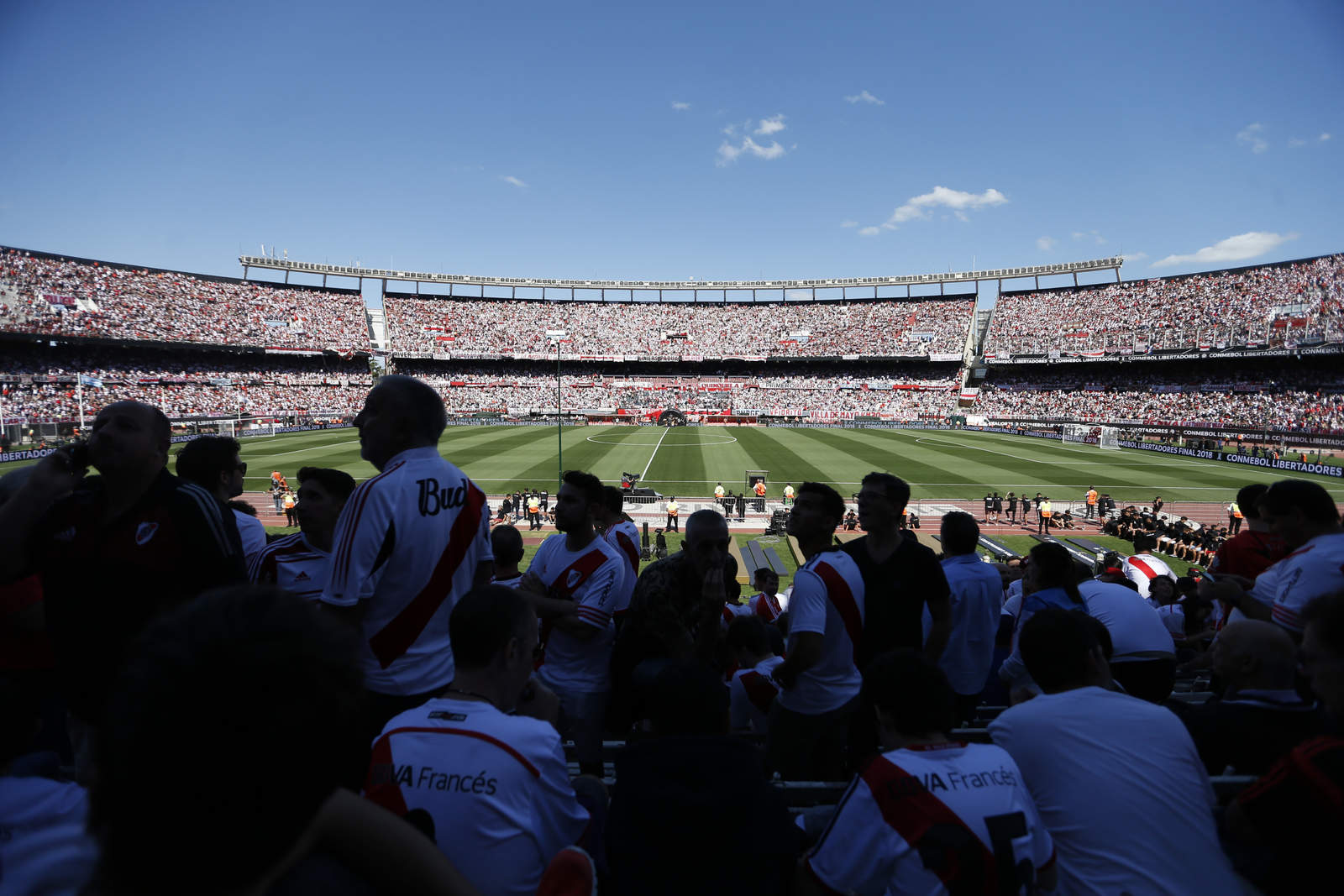 Tras el ataque a Boca Juniors, el partido se aplaza. (AP)
