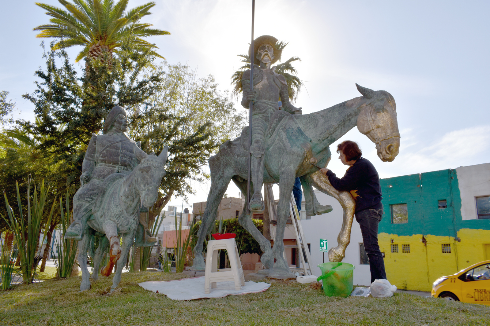 Obras. Las esculturas de El Quijote y Sancho, fueron inauguradas durante los festejos del 75 aniversario de Torreón.  (JOEL MENDOZA) 