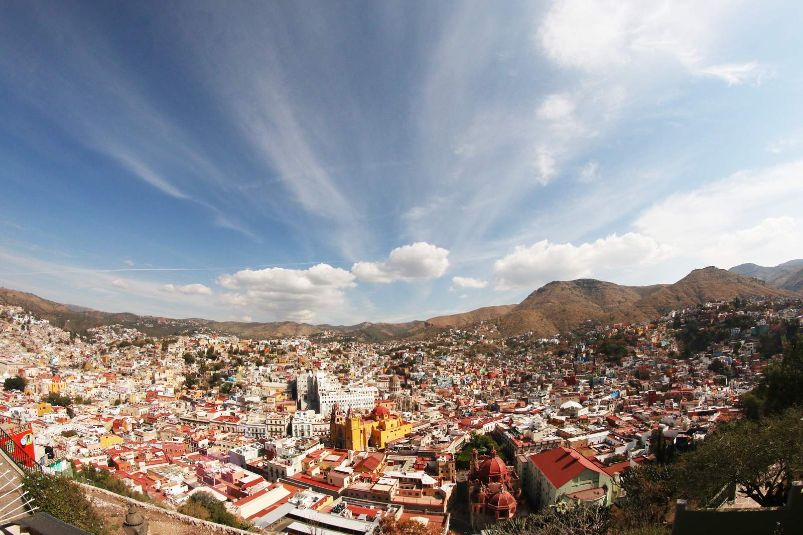 Promoción. Se expedirá una 'visa' de descuentos para los turistas en Guanajuato capital. (ARCHIVO)