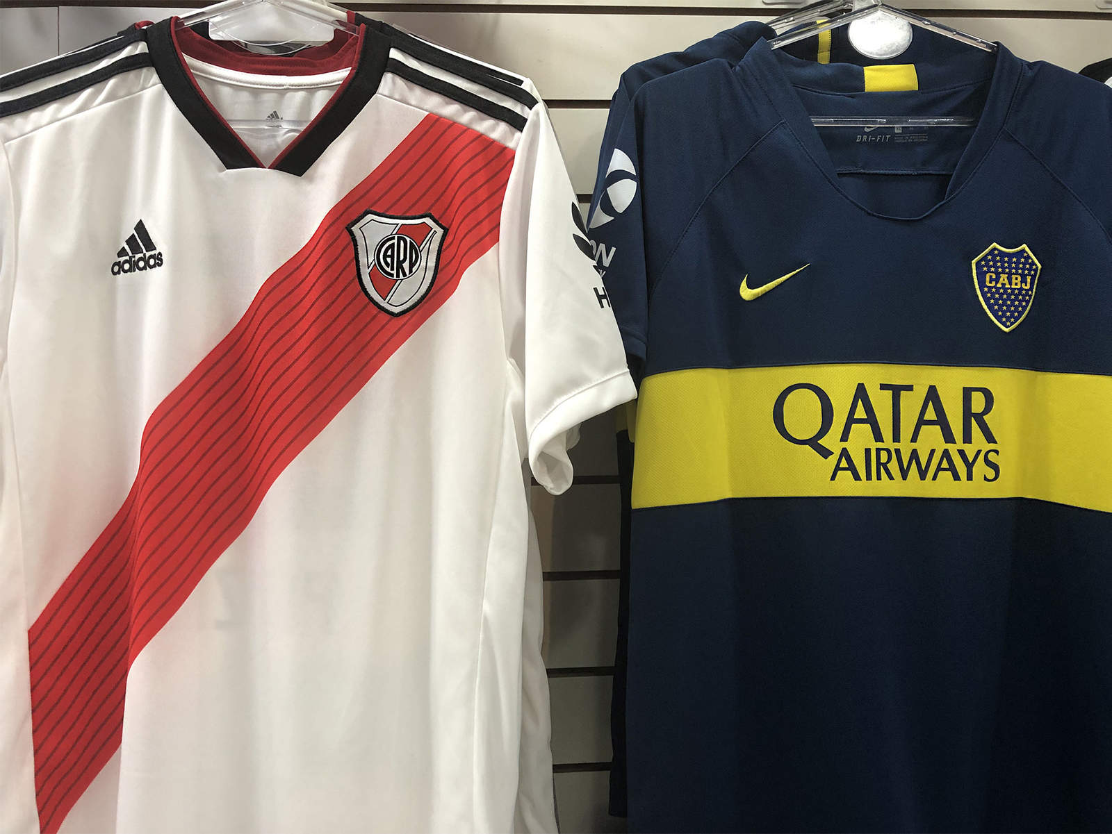 River Plate y Boca Juniors se fueron empatados a dos goles en la ida de la final por la Copa Libertadores.