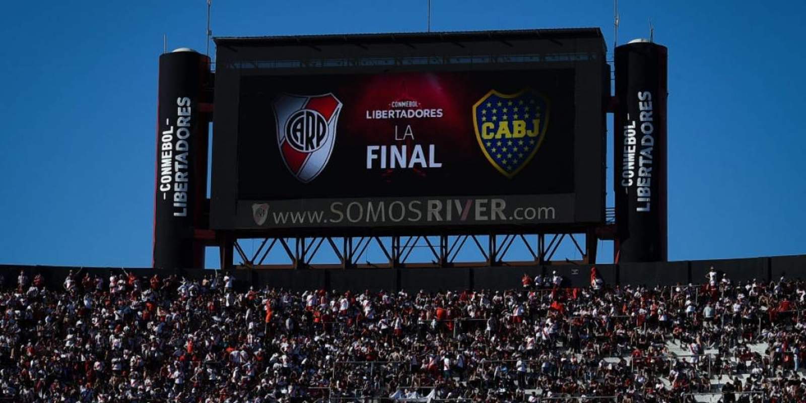 De esta manera, el conjunto 'millonario' fijó su postura luego de la decisión de Conmebol de trasladar el partido de vuelta de la final de la Copa Libertadores a Madrid, en donde se jugará el 9 de diciembre en el estadio Santiago Bernabéu. (ARCHIVO)