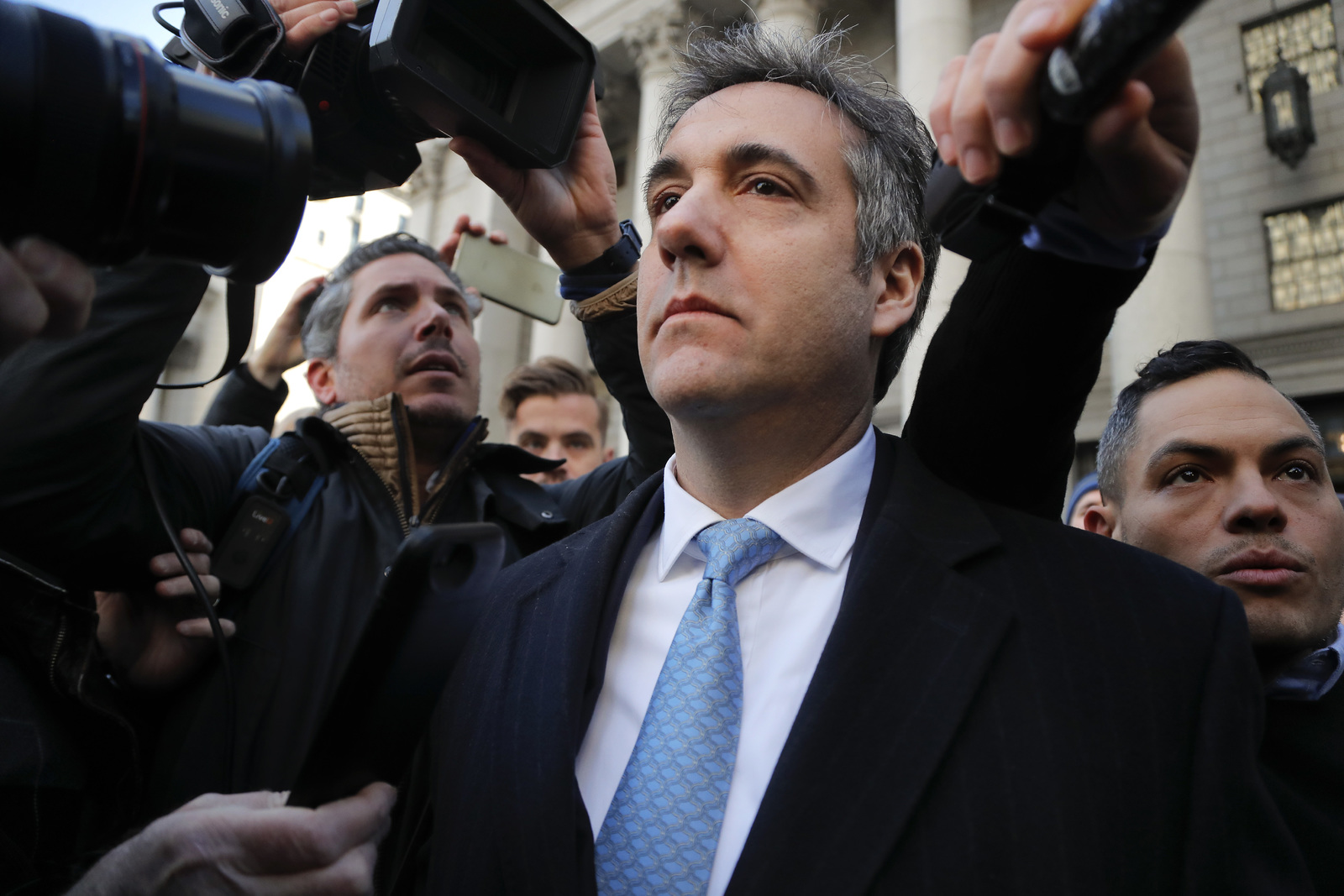 Admite Cohen engaño en caso de trama rusa