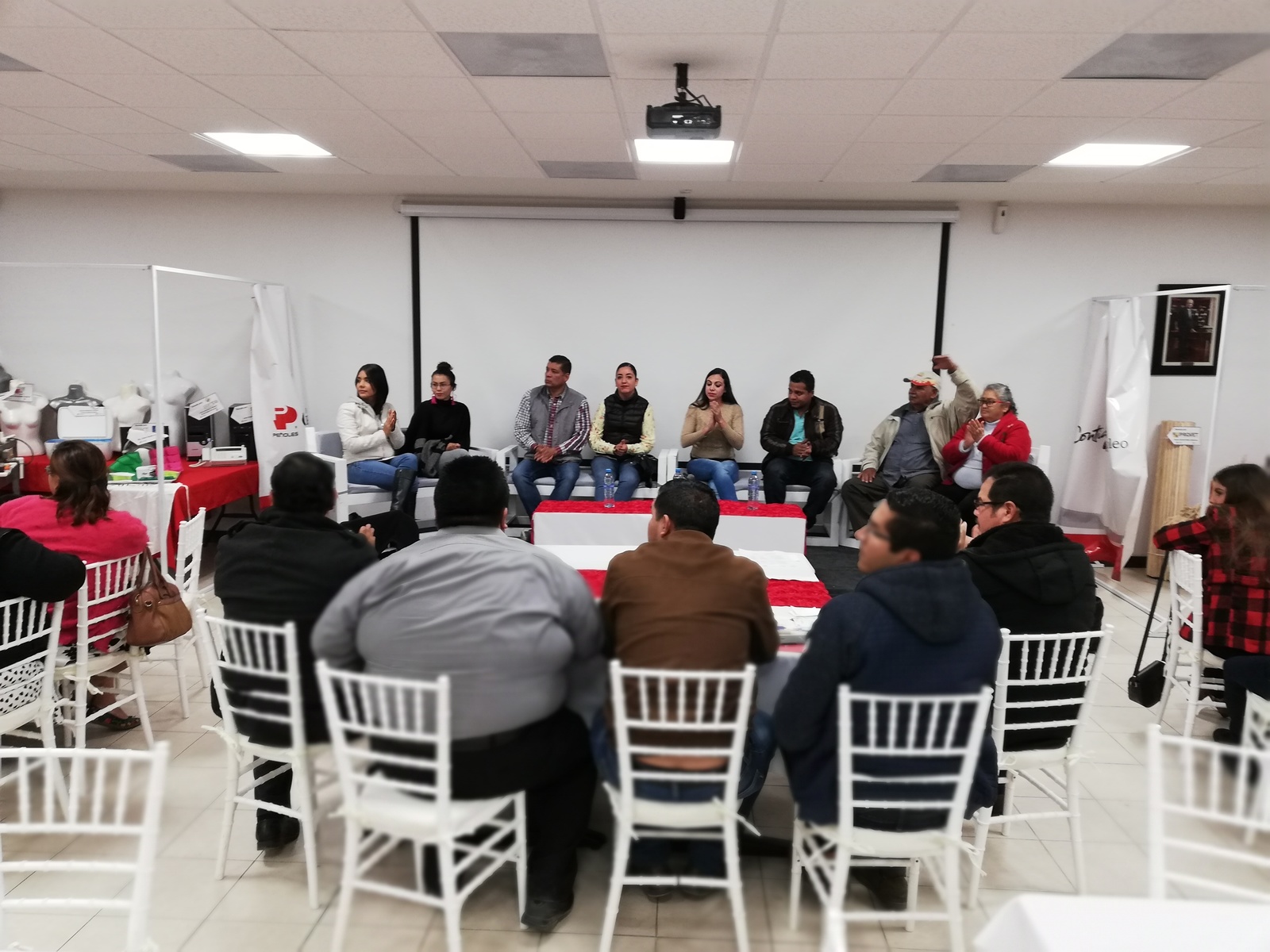Desarrollo. En siete años Proempleo ha capacitado a mil 815 personas a través de talleres de emprendimiento. (EL SIGLO DE TORREÓN/VIRGINIA HERNÁNDEZ)