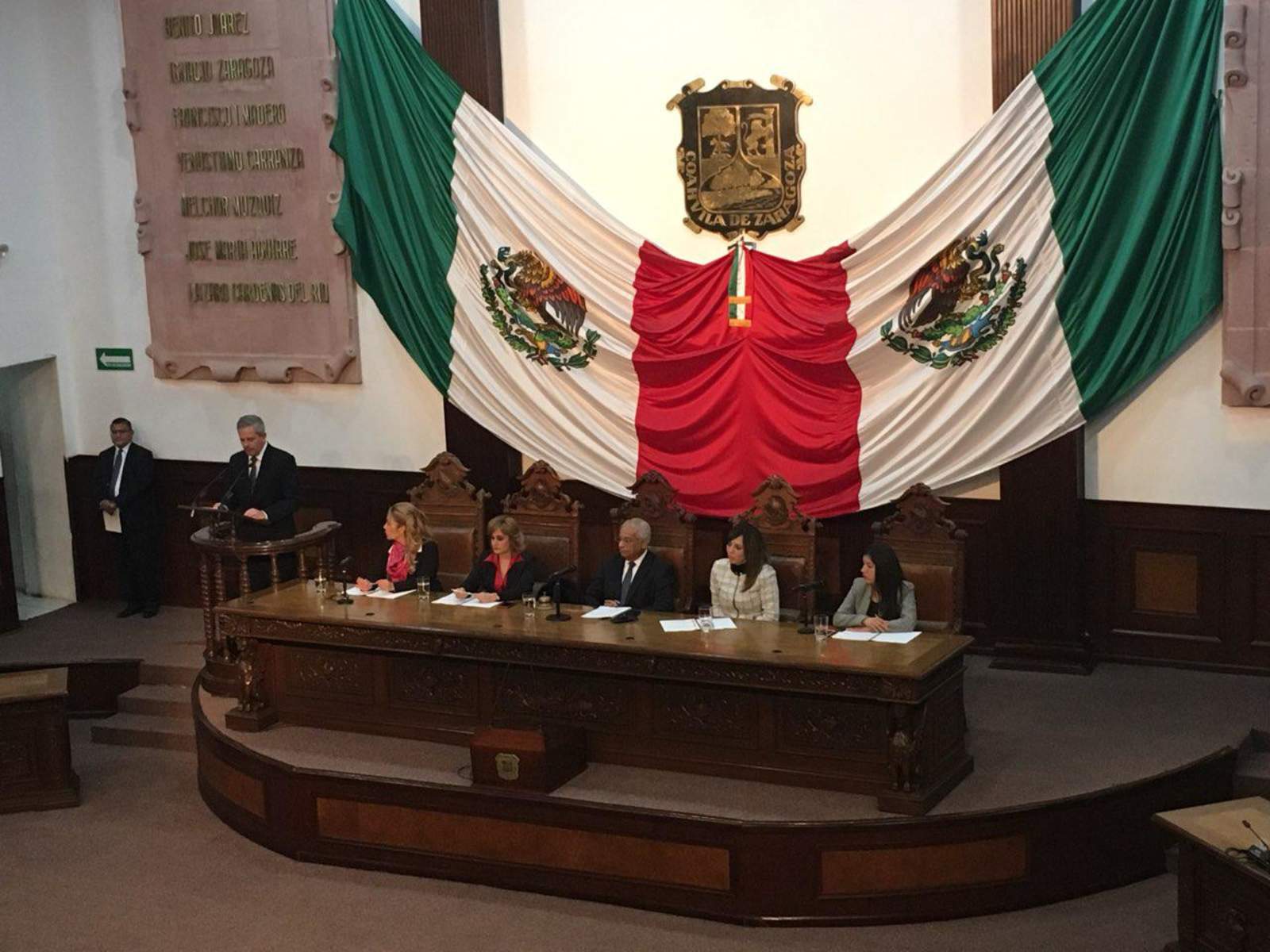 Torres Cofiño indicó en su discurso que el mandatario realizó pocas obras públicas. (EL SIGLO COAHUILA)