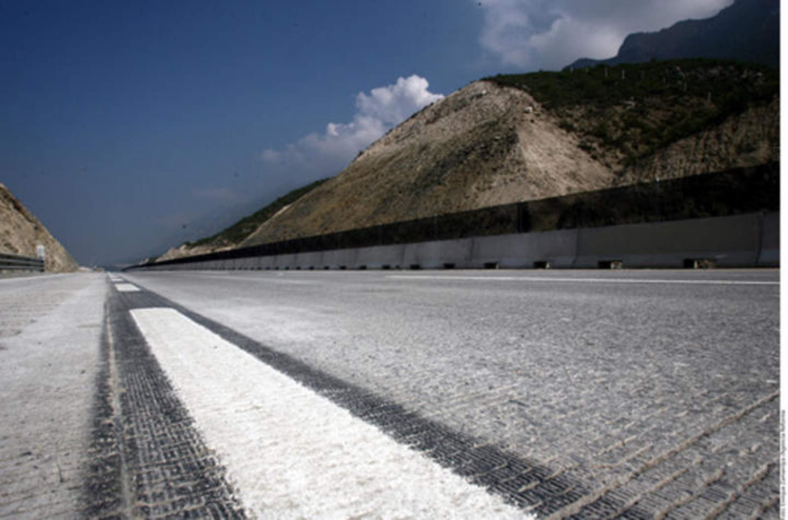 Reabren autopista Saltillo-Monterrey tras cierre por niebla