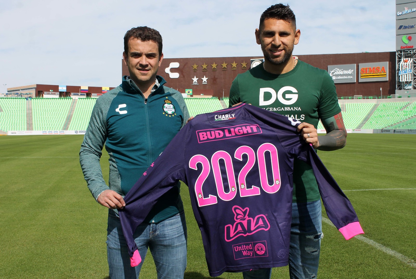 Tras extender su relación con el equipo de Santos Laguna hasta 2020, el portero Jonathan Orozco agradeció el respaldo del club y de la afición. (ESPECIAL)
