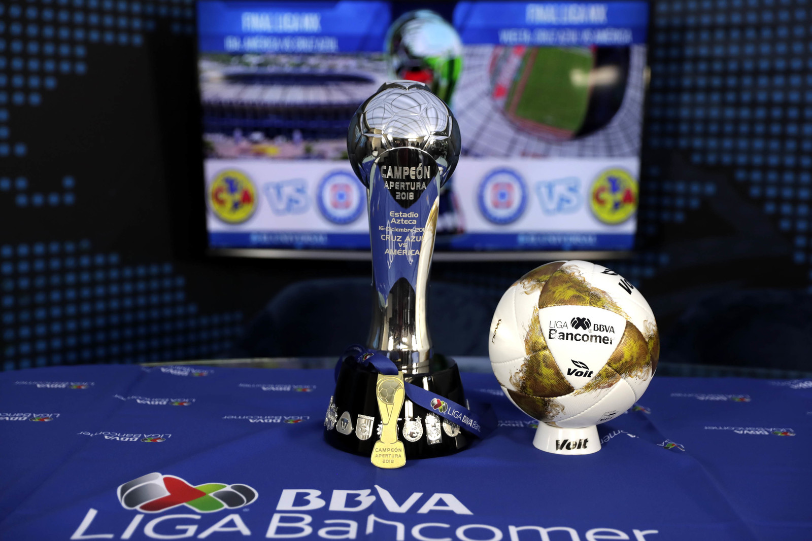 El trofeo y medallas para el campeón del Apertura 2018 están listos; la disputa comenzará el jueves y concluirá el domingo en el Azteca.