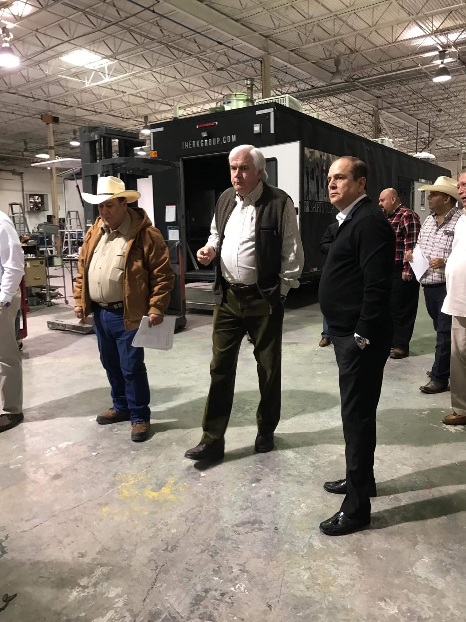 Autoridades del norte de Coahuila y el sur de Texas, viajaron a la ciudad de San Antonio en Texas, donde revisaron y conocieron el funcionamiento de un equipo de seguridad que donaría Estados Unidos. 