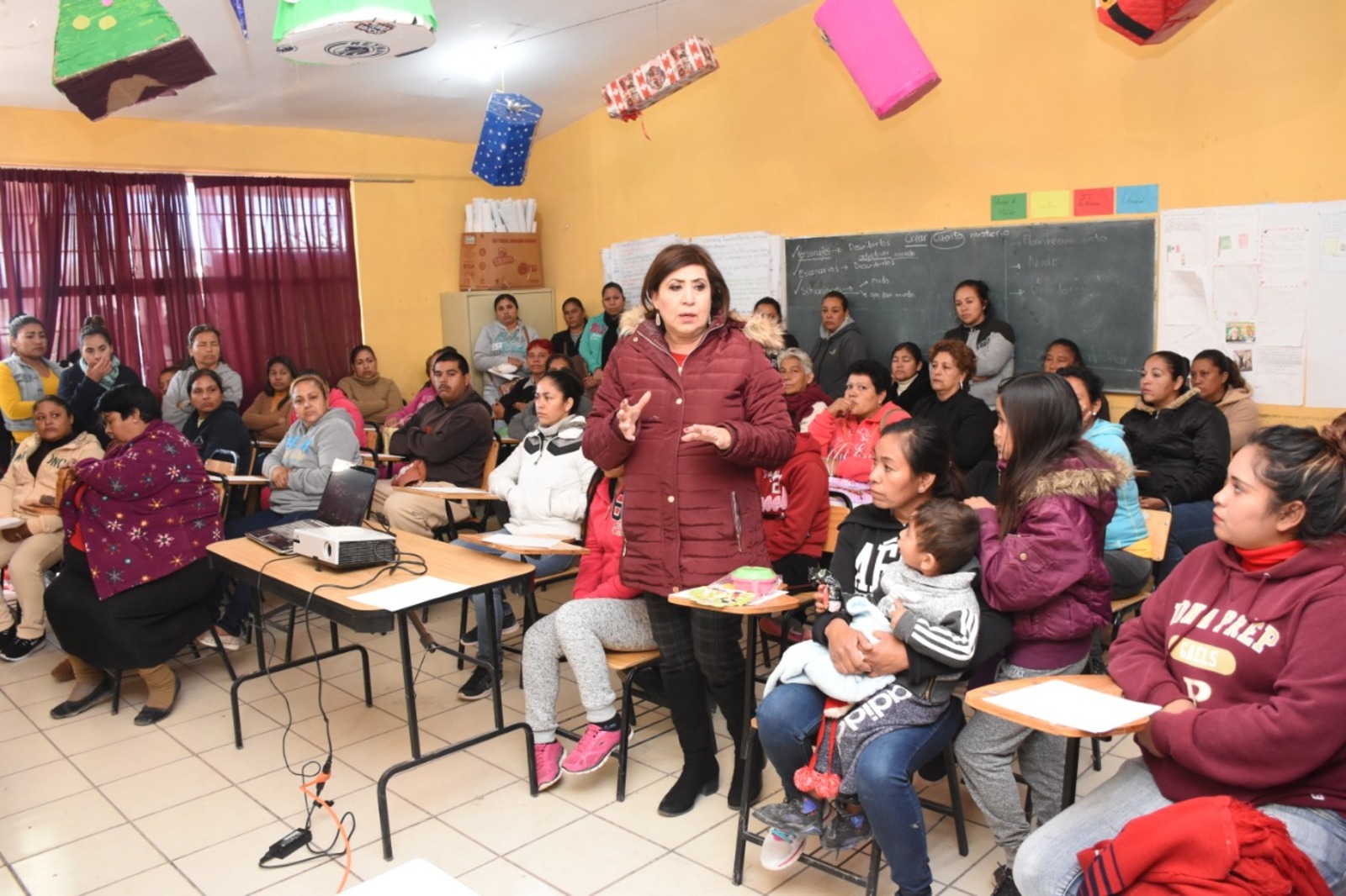 Solidaridad. La alcaldesa María Luisa González Achem se presentó en Villa Nazareno. (CORTESÍA)