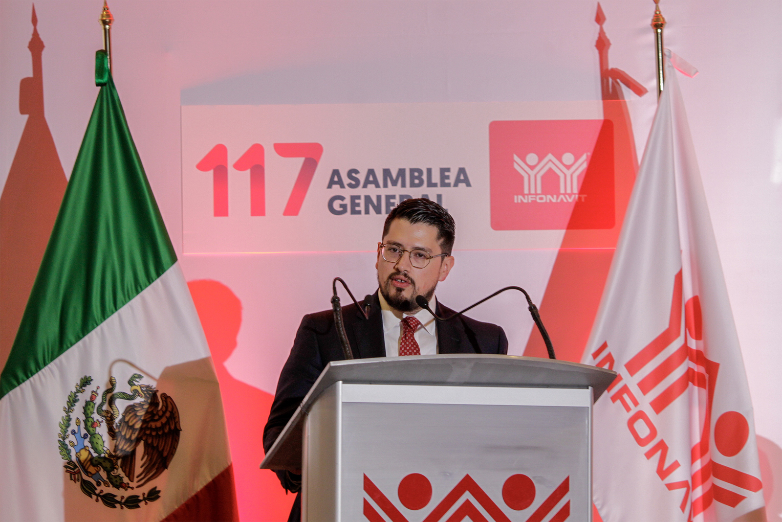 Vivienda. El nuevo titular del Infonavit, Carlos Martínez señaló que el gobierno será de nuevo el rector del sector.