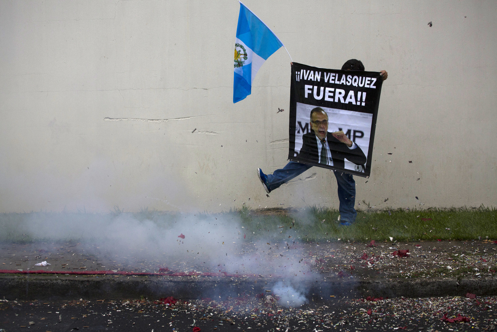 Criticas. Organizaciones pro justicia y contra la corrupción lamentaron la decisión del gobierno de Guatemala. (AP)